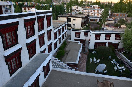 Hotel Lharimo